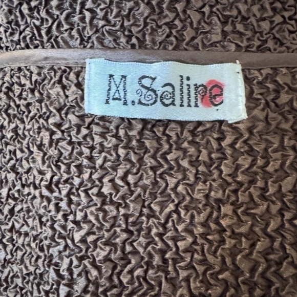 Japanese Jacket Top Sz L Brown All Over Pleats Button Up Lightweight Party Work - Picture 5 of 7